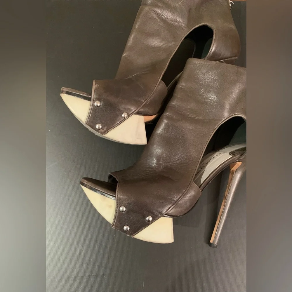 Elegant Green High Heel Ankle Boots - Picture 2 of 8